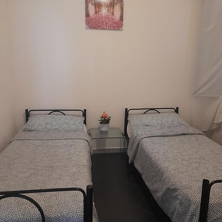 Appartement Zena Apartament à Gênes Extérieur photo